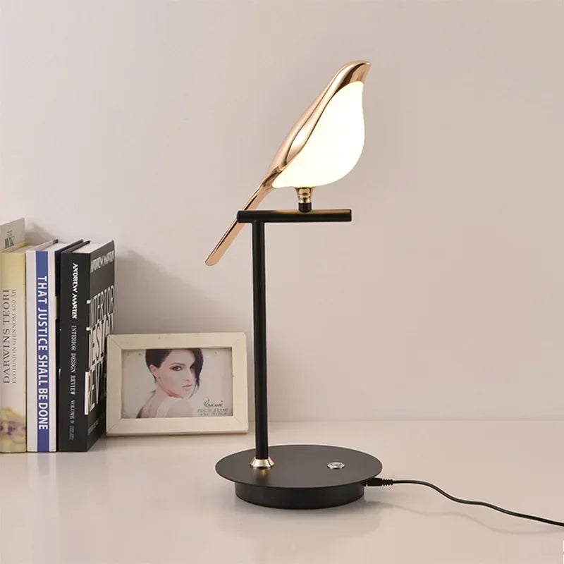 Lustre de plafond moderne Magpie Chambre à coucher avec éclairage LED oiseau