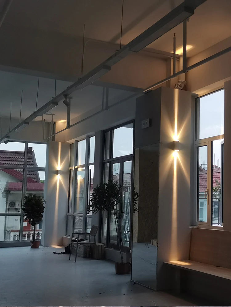 Éclairage extérieur COB en aluminium argenté, étanche IP65