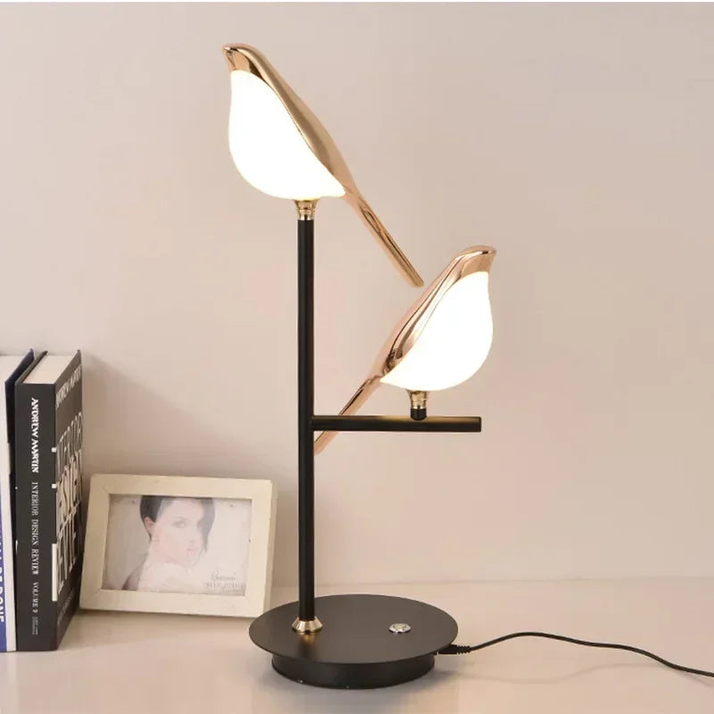 Lustre de plafond moderne Magpie Chambre à coucher avec éclairage LED oiseau